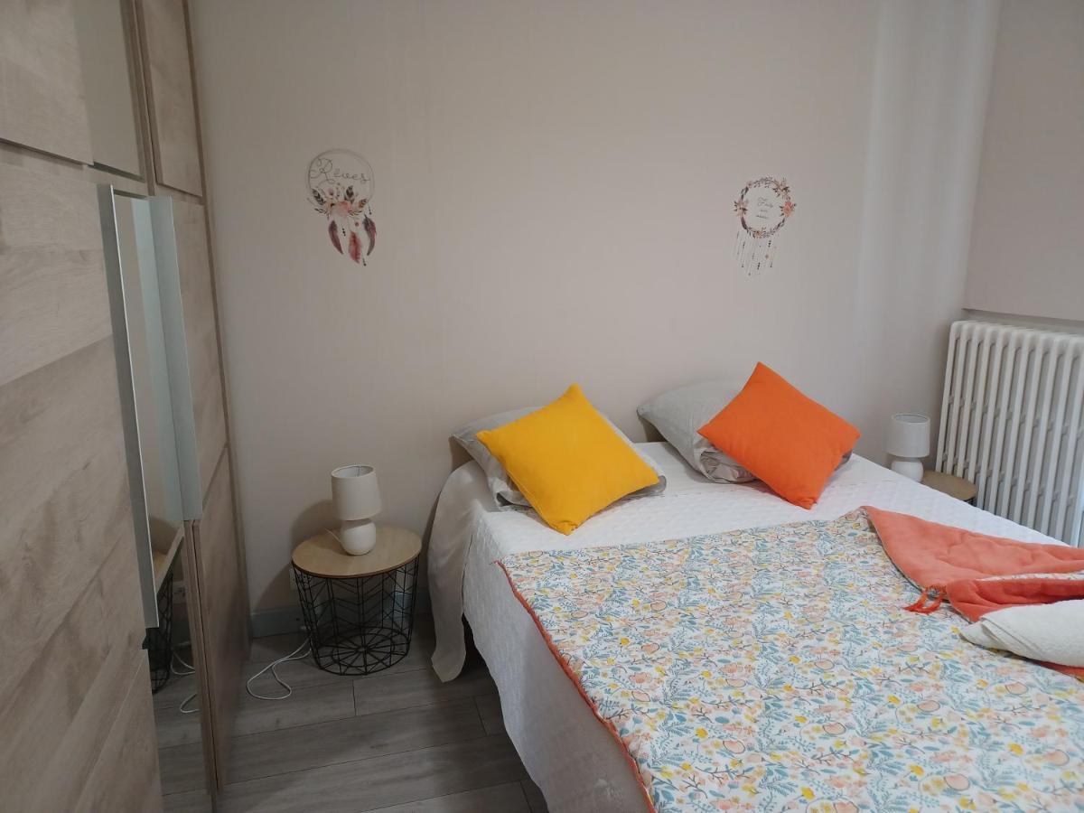 APPARTEMENT, LA ROUTE DES GRANDES ALPES , 8 couchages, GARAGE pour motards, cyclistes, POSSIBILITÉ de studios supplémentaires, si plus de 8 personnes Fourneaux  Esterno foto